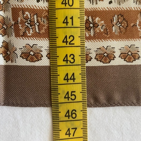 Vintage Liberty of London Silk Scarf - 70s comes in OG packaging - Picture 5 of 10